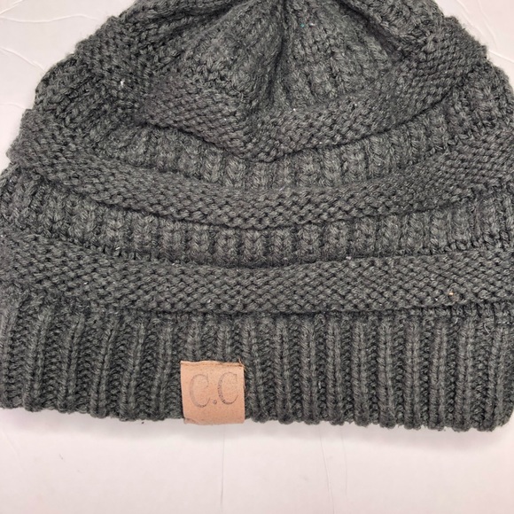Classic C.C. Beanie Cable Knit Dark Grey OS - Picture 2 of 4